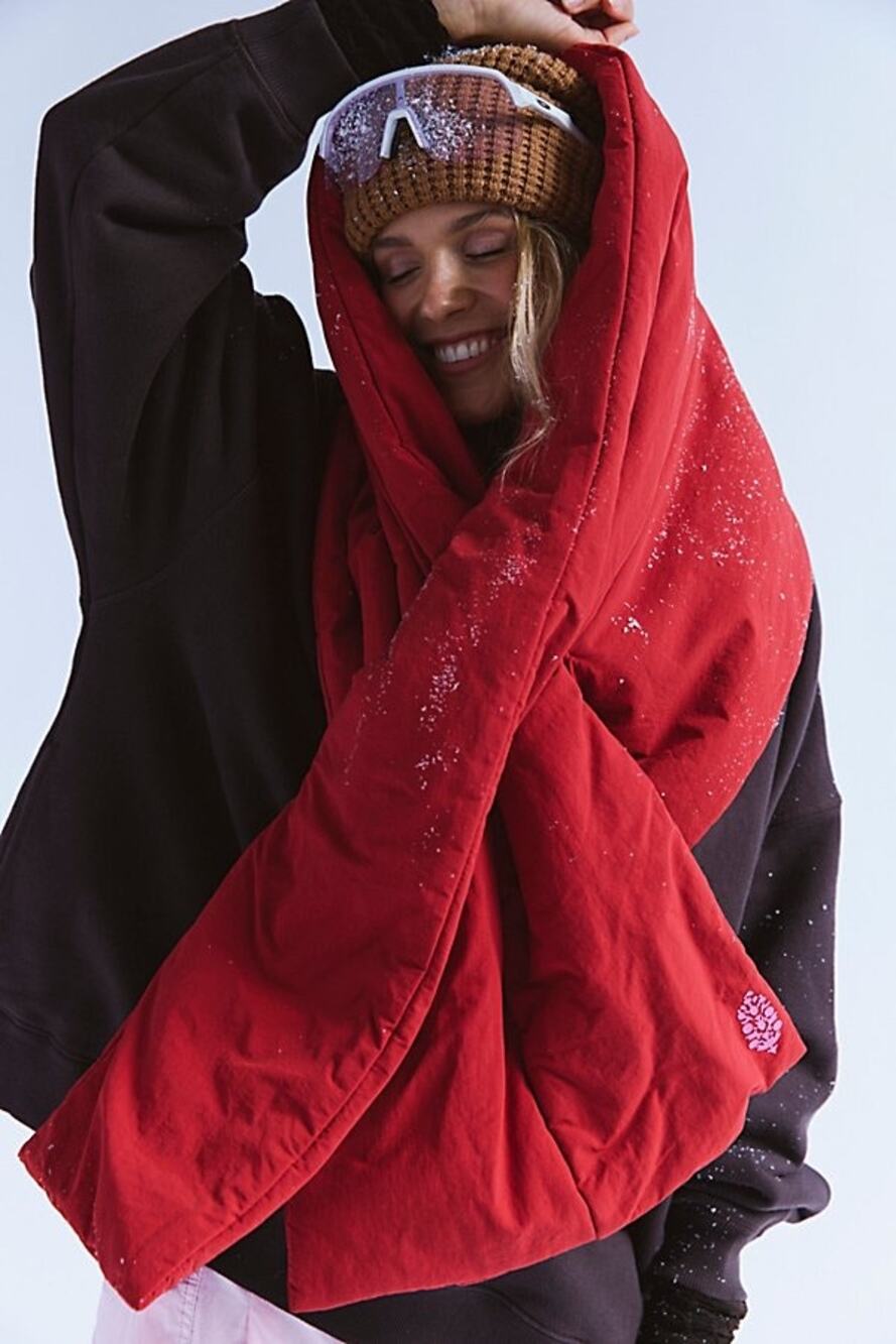 NWT FP Movement Free People PrimaLoft Puffer Scarf Cranberry Red $98